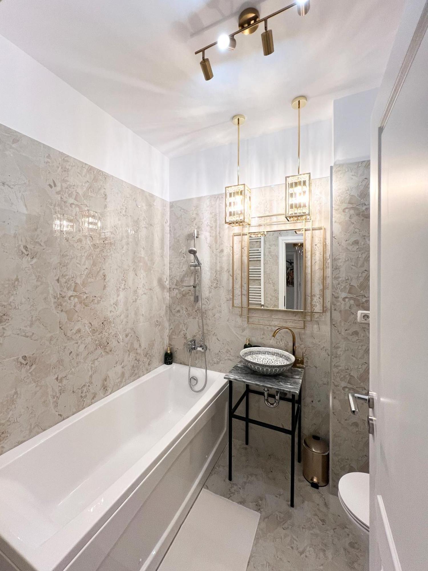 Happy Studio By Rh Living Bucureşti Ngoại thất bức ảnh